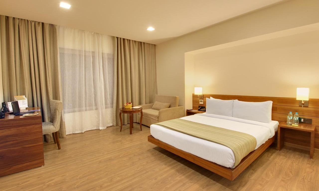 Temple Tree Hotel Shirdi Exterior foto