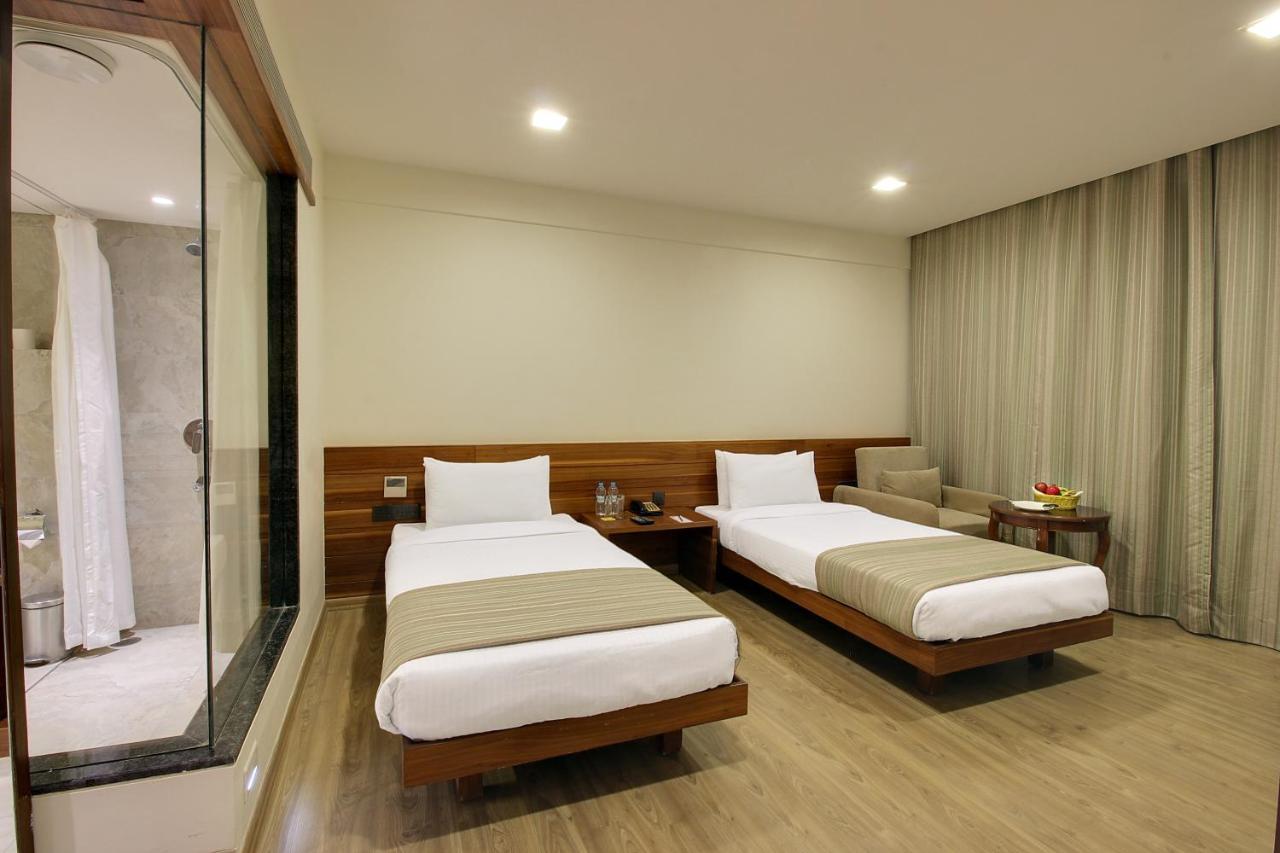 Temple Tree Hotel Shirdi Exterior foto